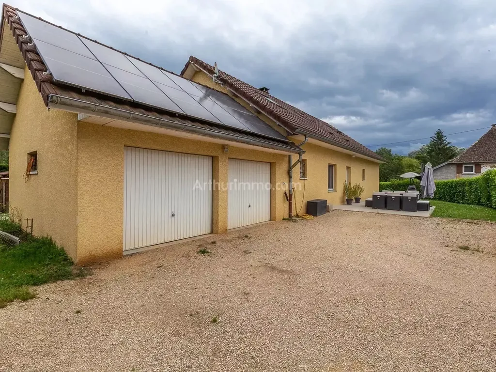 Achat maison à vendre 5 chambres 172 m² - Groslée-Saint-Benoît