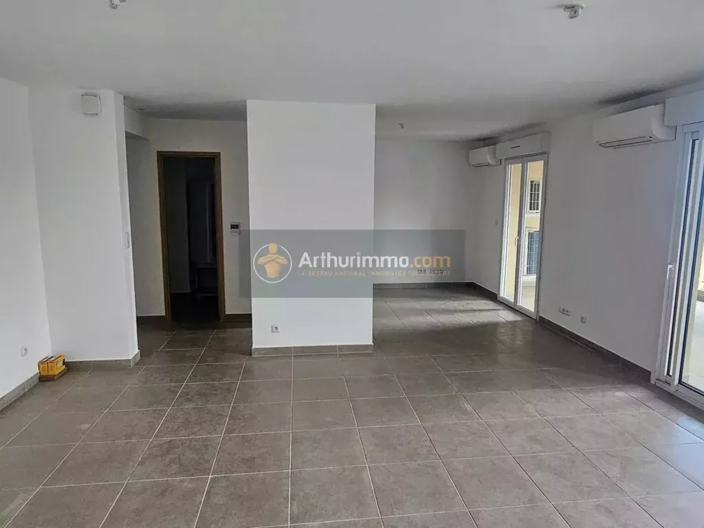 Achat appartement à vendre 3 pièces 65 m² - Bastia