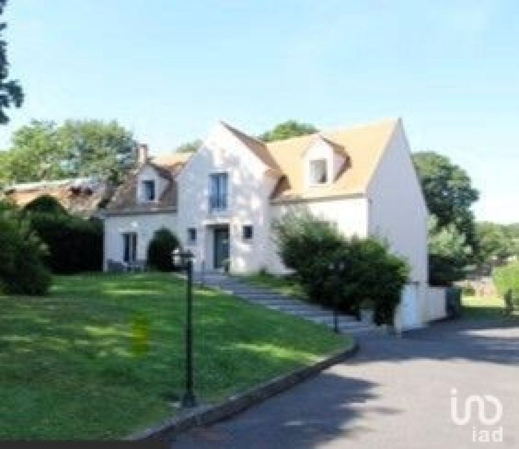 Achat maison à vendre 5 chambres 222 m² - Saint-Fargeau-Ponthierry