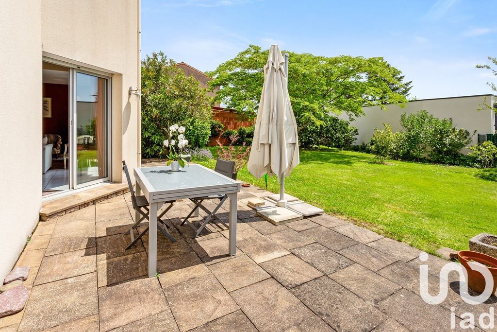 Achat maison à vendre 3 chambres 145 m² - Saint-Sébastien-sur-Loire