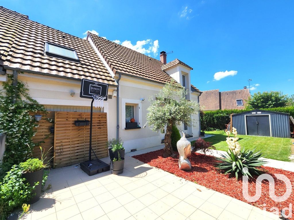 Achat maison à vendre 5 chambres 121 m² - Chanteloup-en-Brie