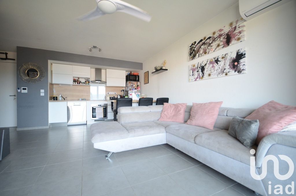 Achat appartement à vendre 3 pièces 60 m² - Fréjus