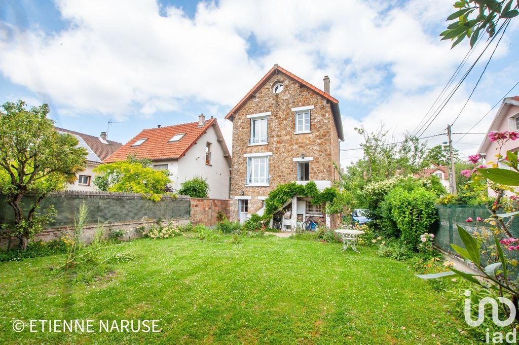 Achat maison à vendre 4 chambres 127 m² - Saint-Cyr-l'École