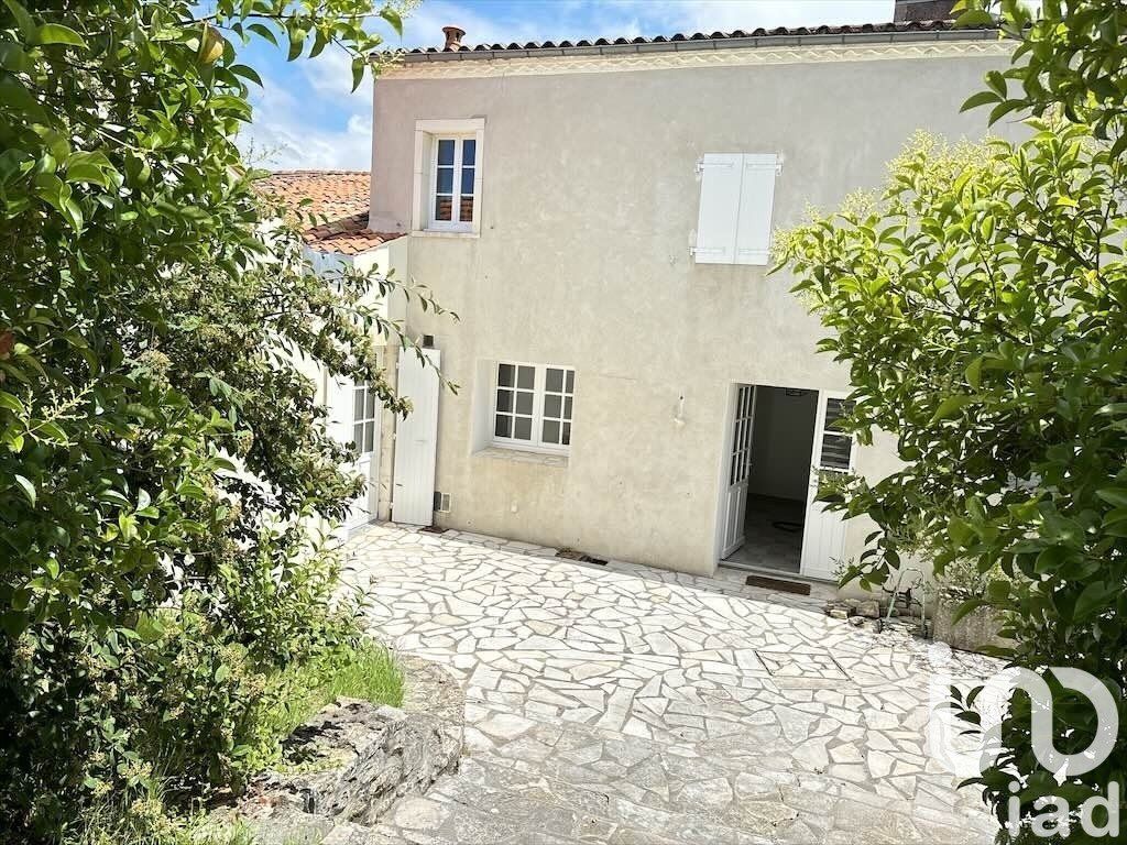 Achat maison à vendre 4 chambres 183 m² - Saint-Xandre