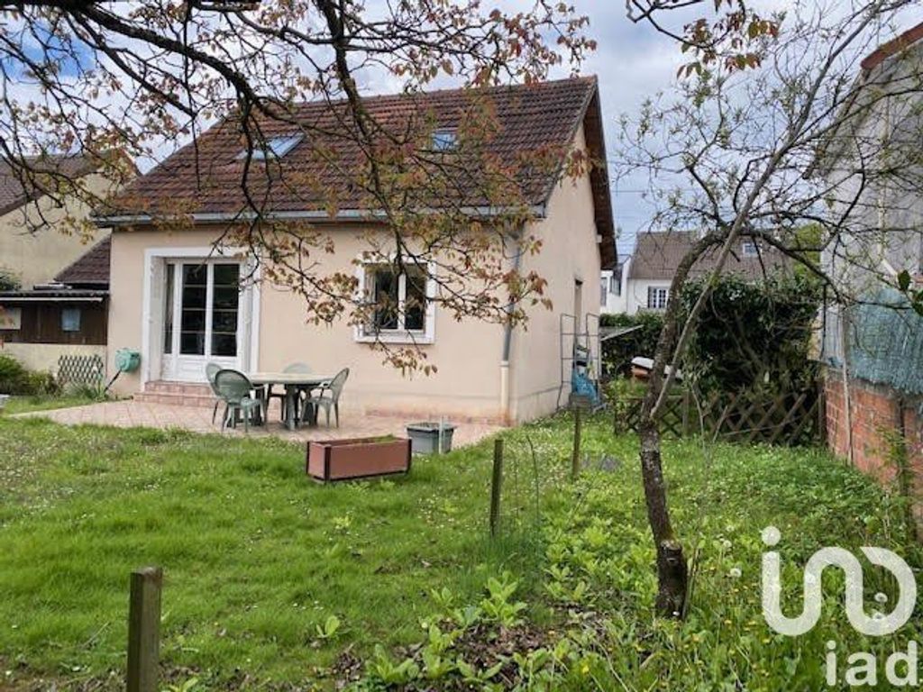 Achat maison à vendre 3 chambres 95 m² - Ozoir-la-Ferrière