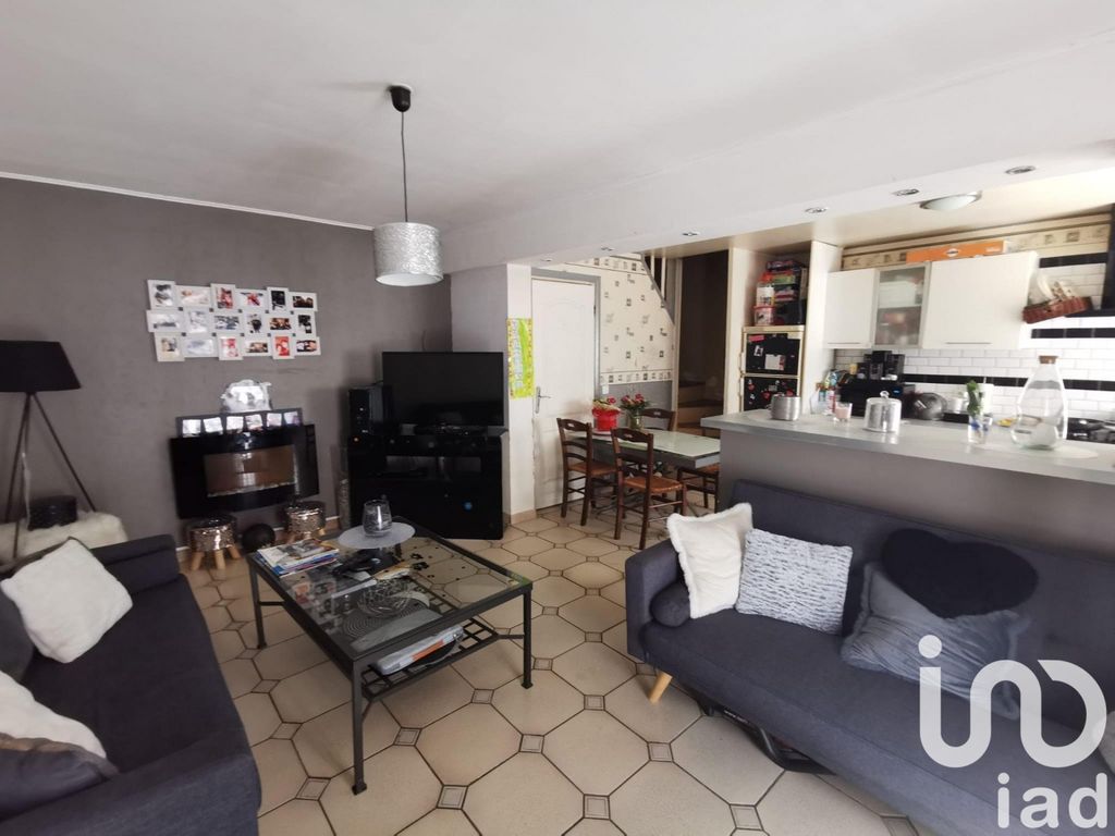 Achat maison à vendre 2 chambres 65 m² - Gagny