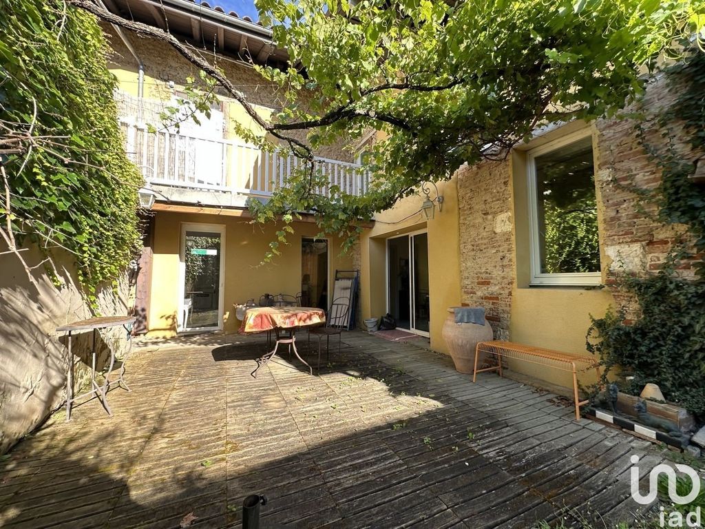 Achat maison à vendre 2 chambres 145 m² - Mont-de-Marsan