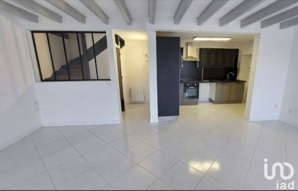 Achat maison à vendre 2 chambres 70 m² - Chenac-Saint-Seurin-d'Uzet