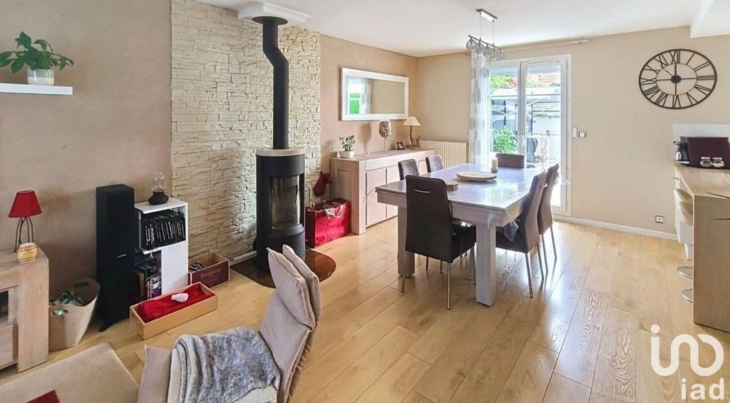 Achat maison à vendre 3 chambres 115 m² - La Ville-du-Bois