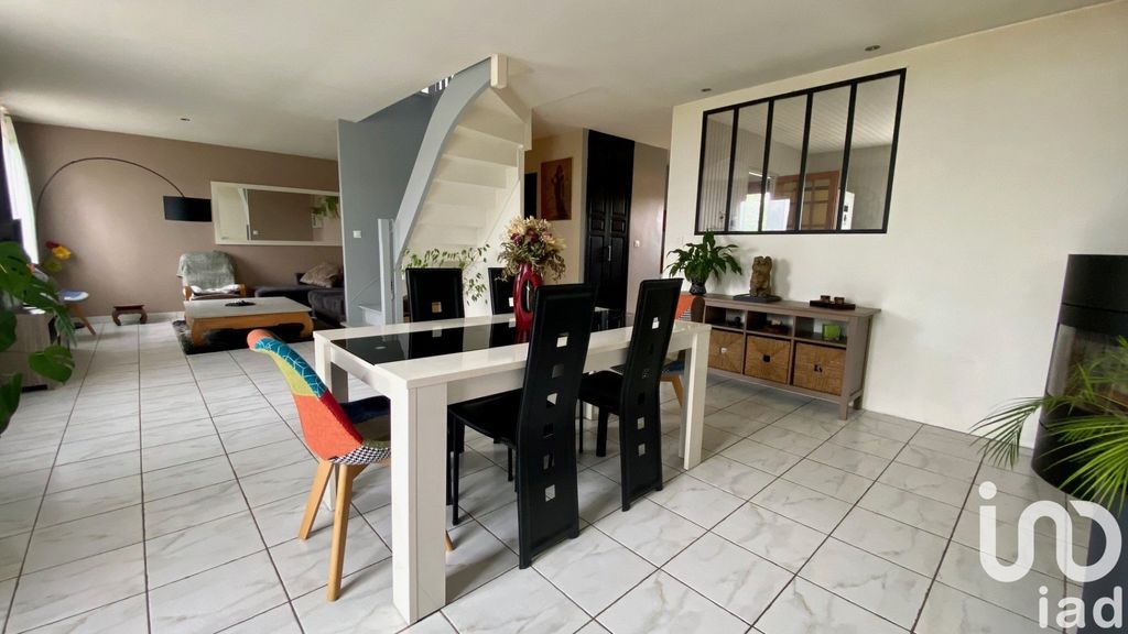 Achat maison à vendre 4 chambres 170 m² - Aunay-sous-Auneau