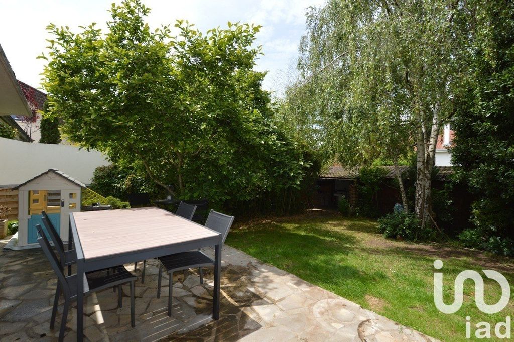 Achat maison à vendre 3 chambres 108 m² - Ormesson-sur-Marne