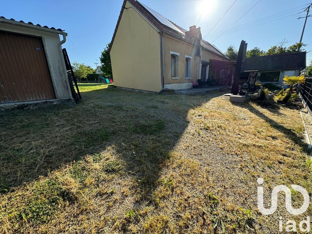 Achat maison à vendre 4 chambres 135 m² - Saint-Loup-de-Buffigny