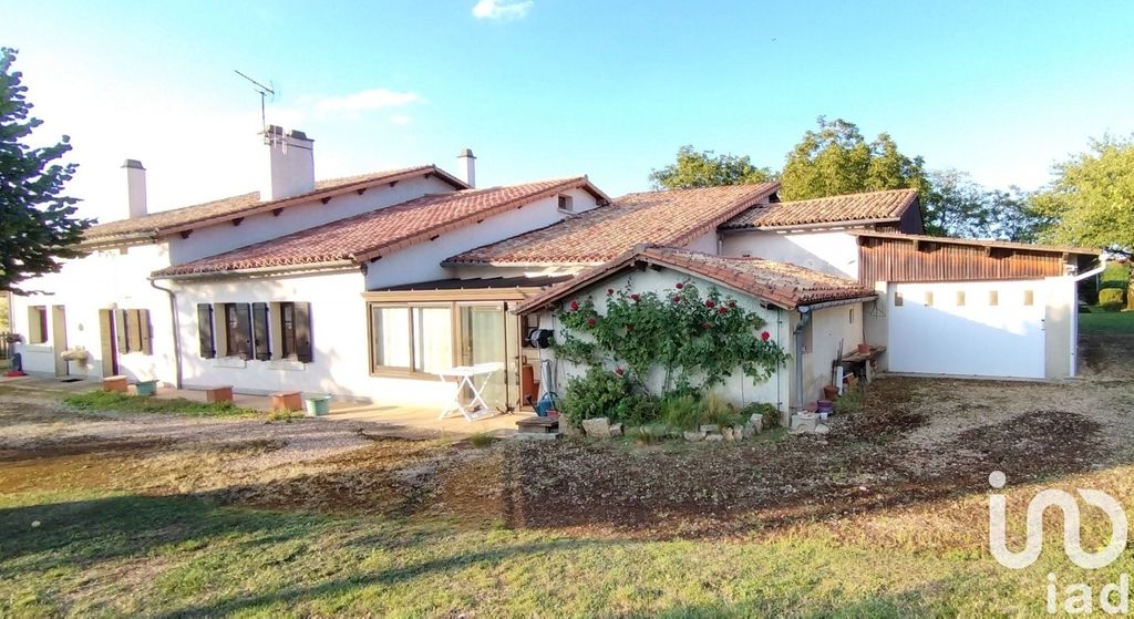 Achat maison à vendre 5 chambres 198 m² - Pamproux