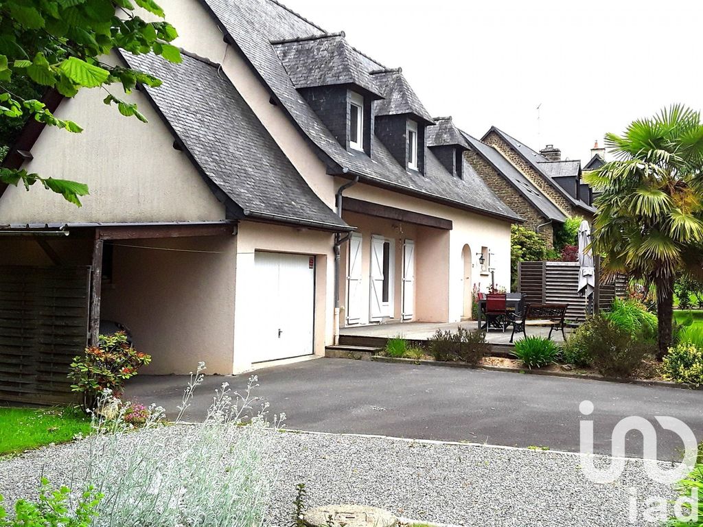 Achat maison à vendre 5 chambres 230 m² - Fougères