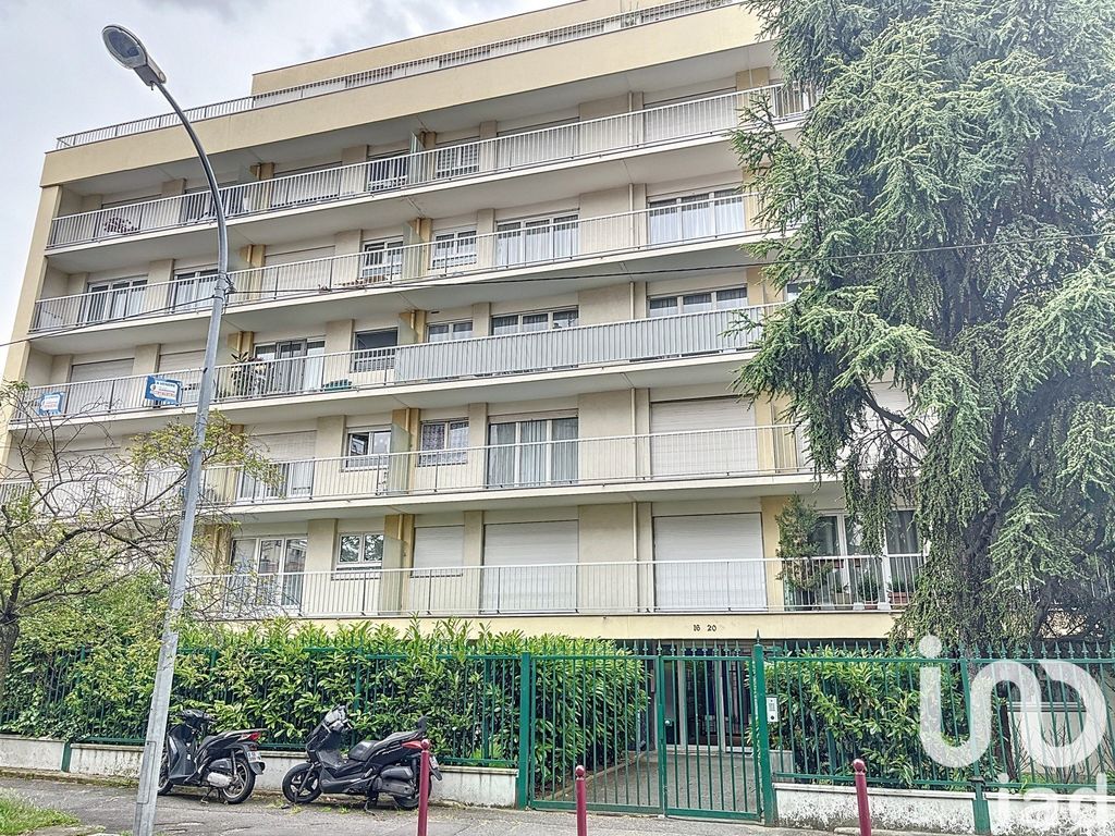 Achat appartement à vendre 3 pièces 59 m² - Bondy