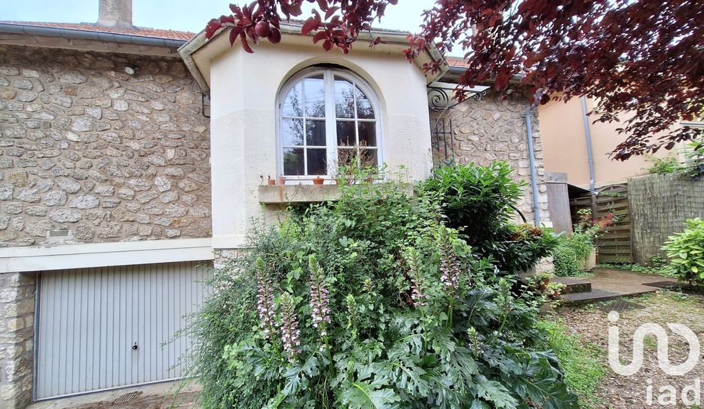 Achat maison à vendre 3 chambres 145 m² - La Celle-Saint-Cloud