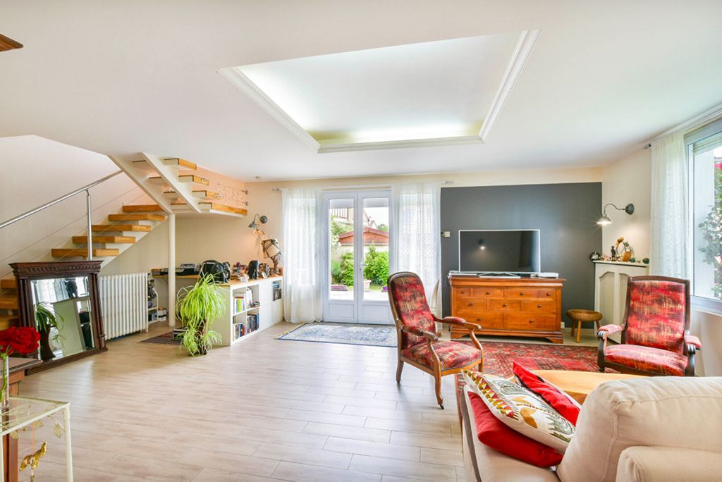 Achat maison à vendre 3 chambres 147 m² - Verneuil-l'Étang