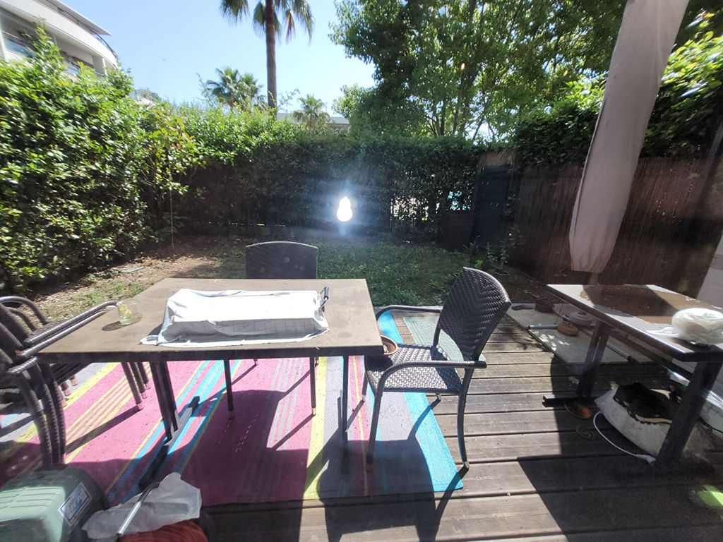 Achat appartement à vendre 3 pièces 69 m² - Saint-Laurent-du-Var