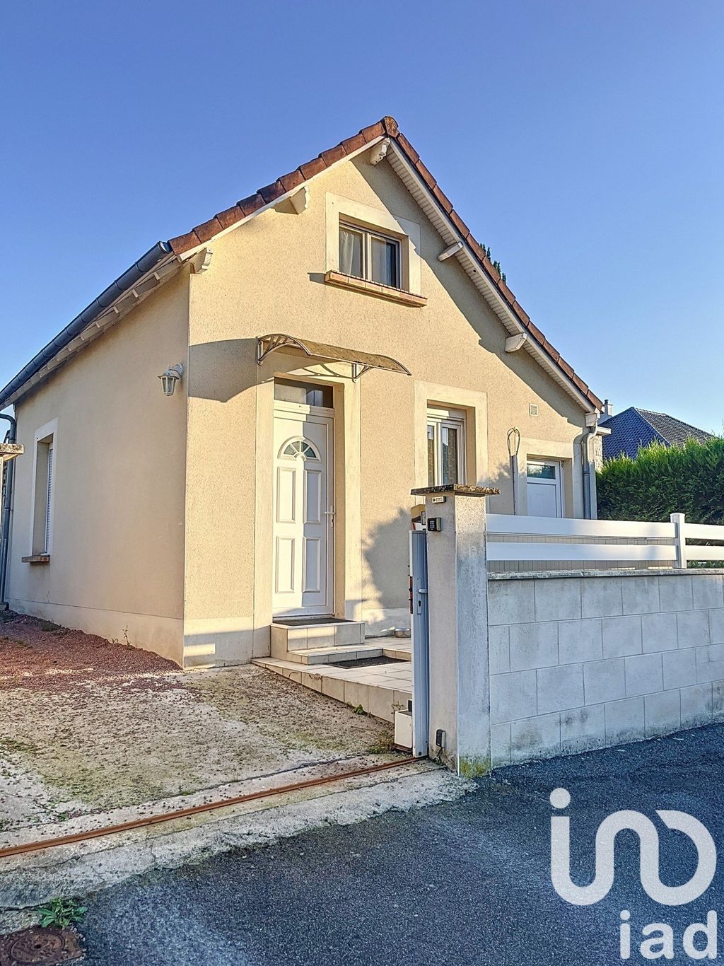 Achat maison à vendre 4 chambres 105 m² - Saint-Doulchard