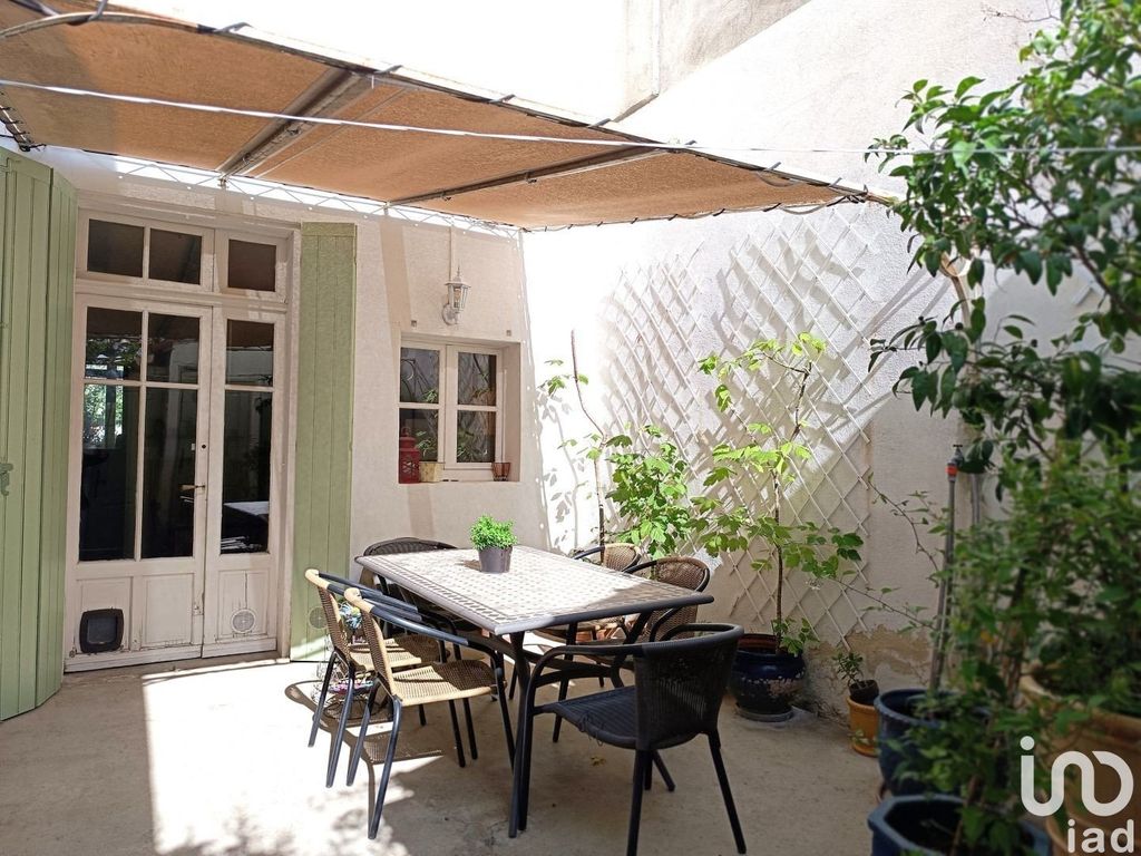 Achat maison à vendre 2 chambres 81 m² - Arles