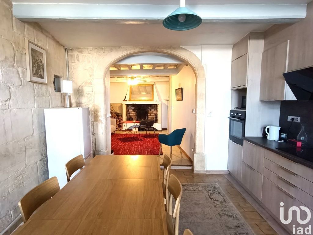 Achat maison à vendre 3 chambres 132 m² - Arles