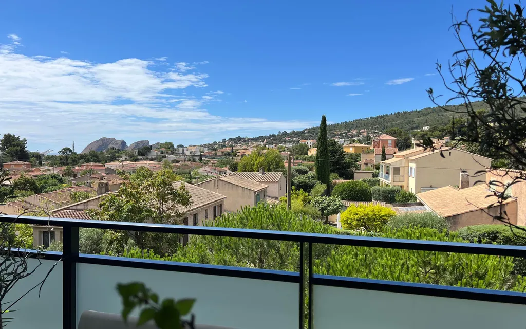 Achat appartement à vendre 3 pièces 63 m² - La Ciotat