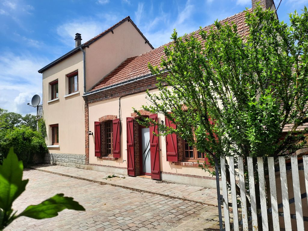 Achat maison à vendre 5 chambres 150 m² - Tresson