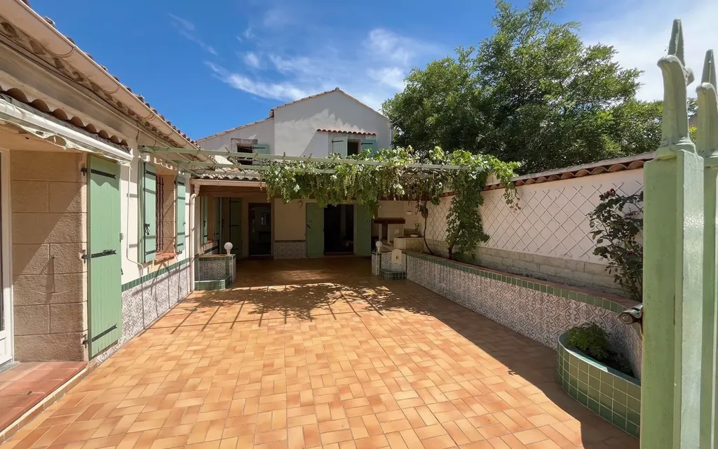 Achat maison à vendre 4 chambres 123 m² - Marseille 11ème arrondissement