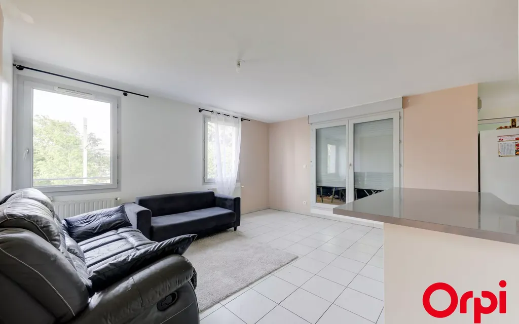 Achat appartement à vendre 3 pièces 74 m² - Vénissieux