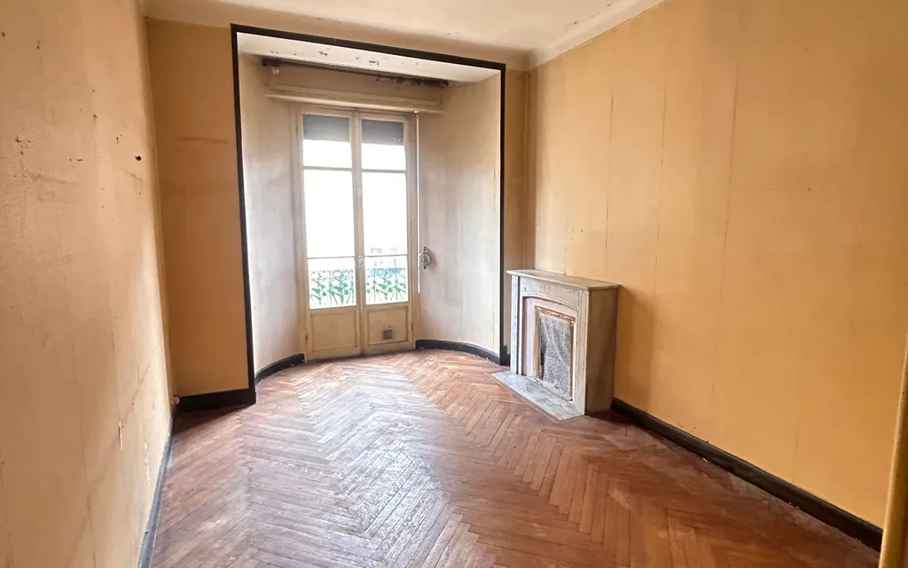 Achat appartement à vendre 3 pièces 64 m² - Nice