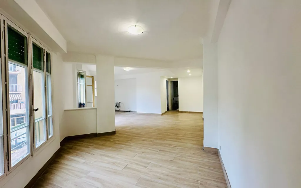 Achat appartement à vendre 2 pièces 49 m² - Nice