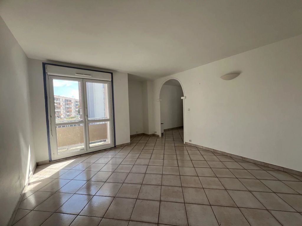 Achat appartement à vendre 4 pièces 70 m² - Montélimar