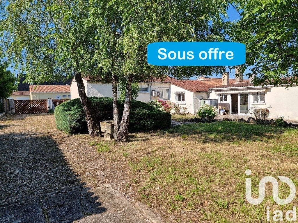 Achat maison à vendre 3 chambres 86 m² - Jarnac