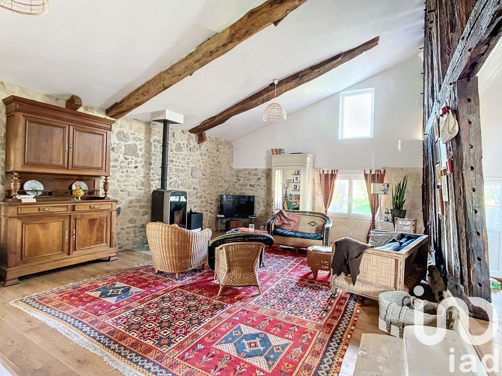 Achat maison à vendre 2 chambres 154 m² - Saint-Seurin-sur-l'Isle