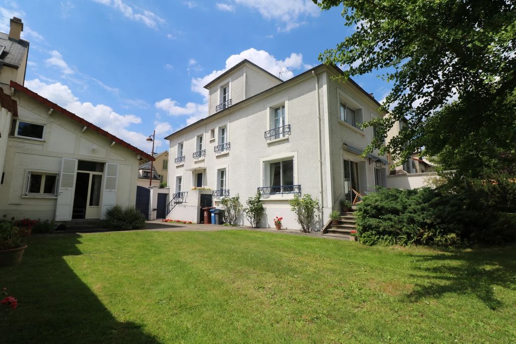 Achat maison à vendre 4 chambres 250 m² - Versailles