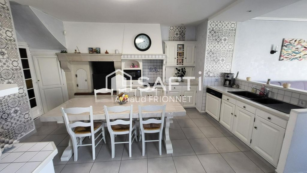 Achat maison à vendre 5 chambres 220 m² - La Ménitré