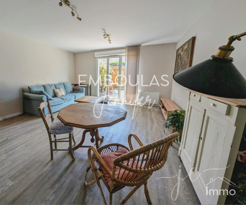 Achat maison à vendre 3 chambres 79 m² - Castres-Gironde