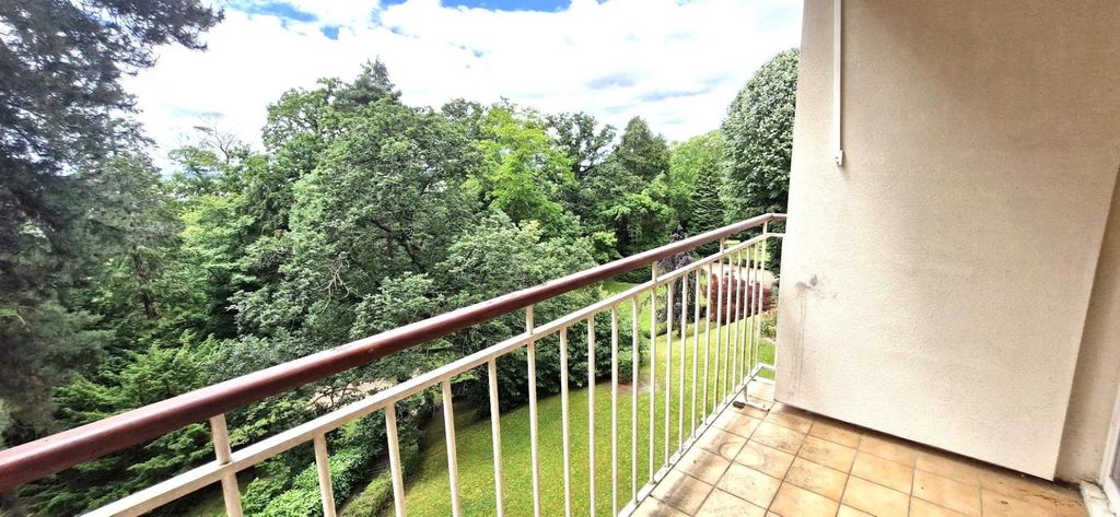 Achat appartement à vendre 5 pièces 84 m² - Versailles