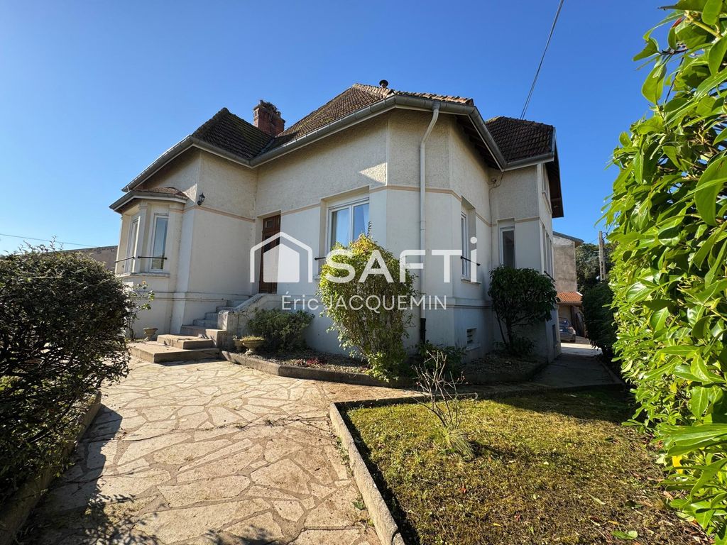 Achat maison à vendre 4 chambres 156 m² - Consenvoye