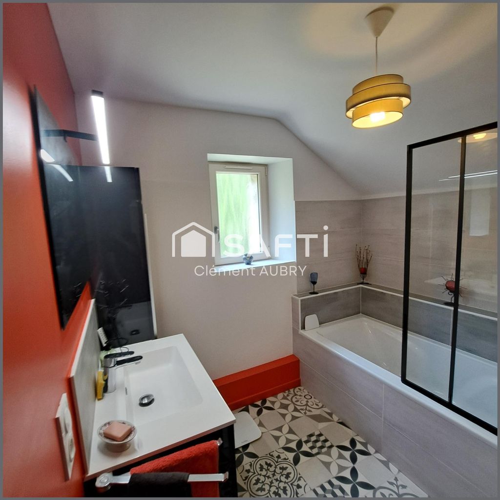 Achat maison à vendre 4 chambres 160 m² - Saint-Ouën-des-Toits