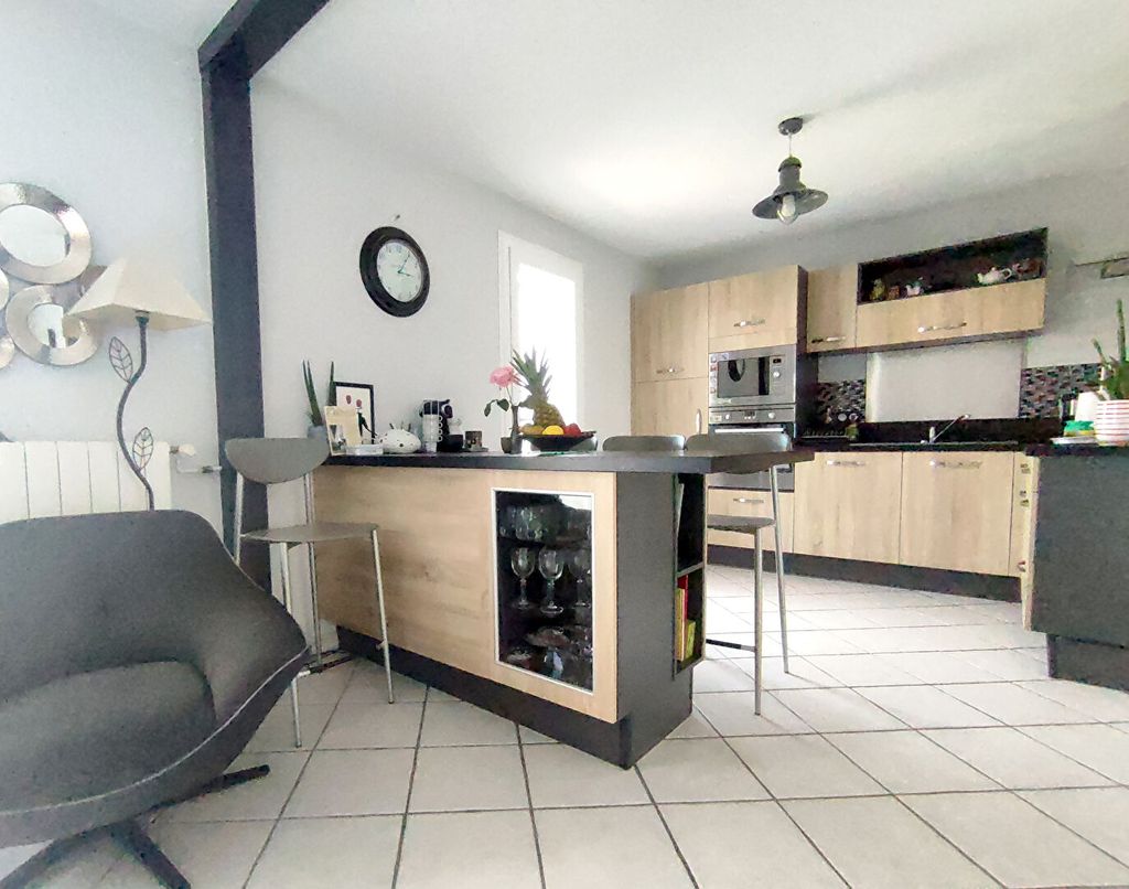 Achat maison à vendre 3 chambres 93 m² - Rochefort