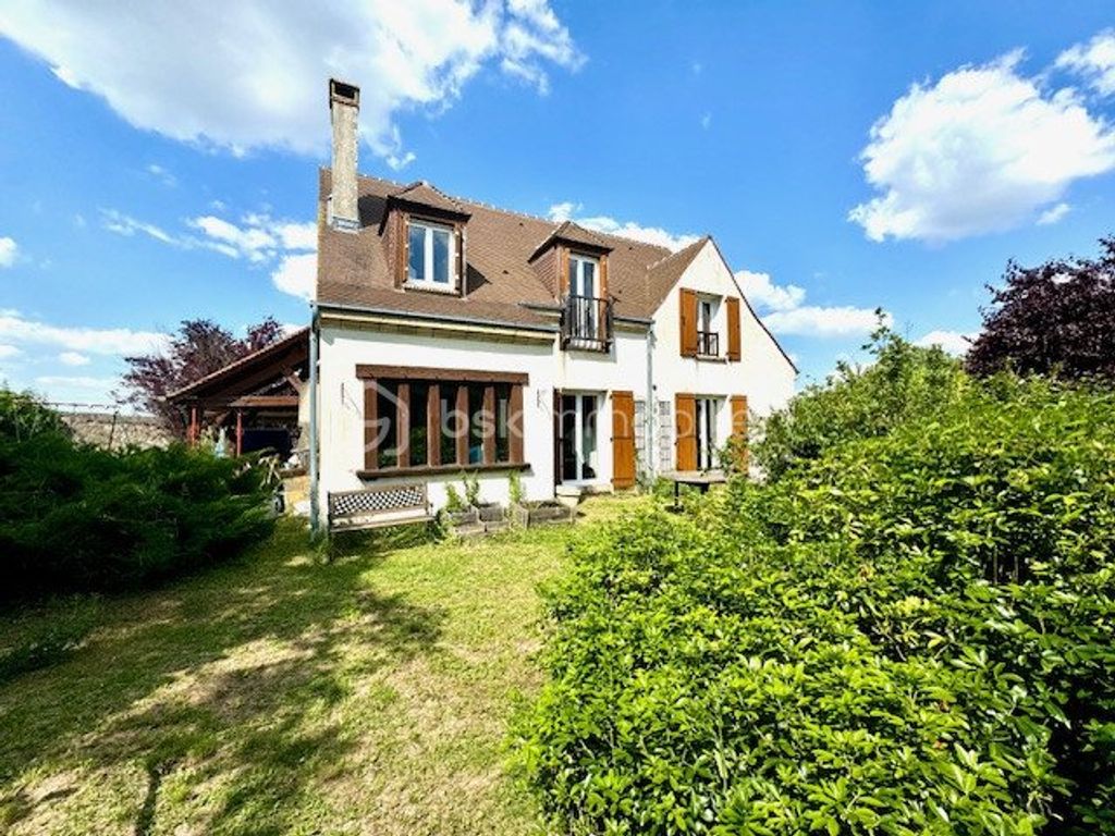 Achat maison à vendre 3 chambres 145 m² - Saint-Vrain