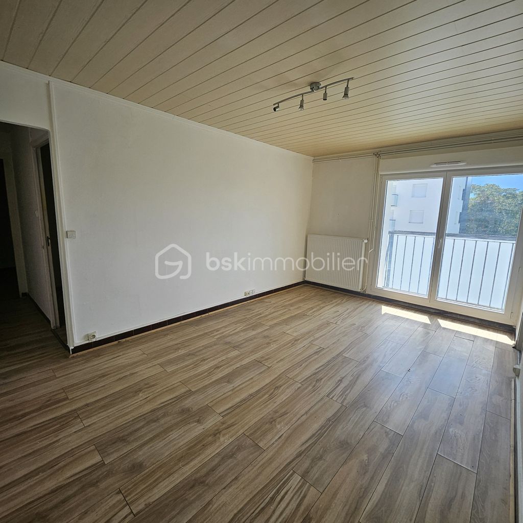 Achat appartement à vendre 4 pièces 63 m² - Saint-Martin-d'Hères