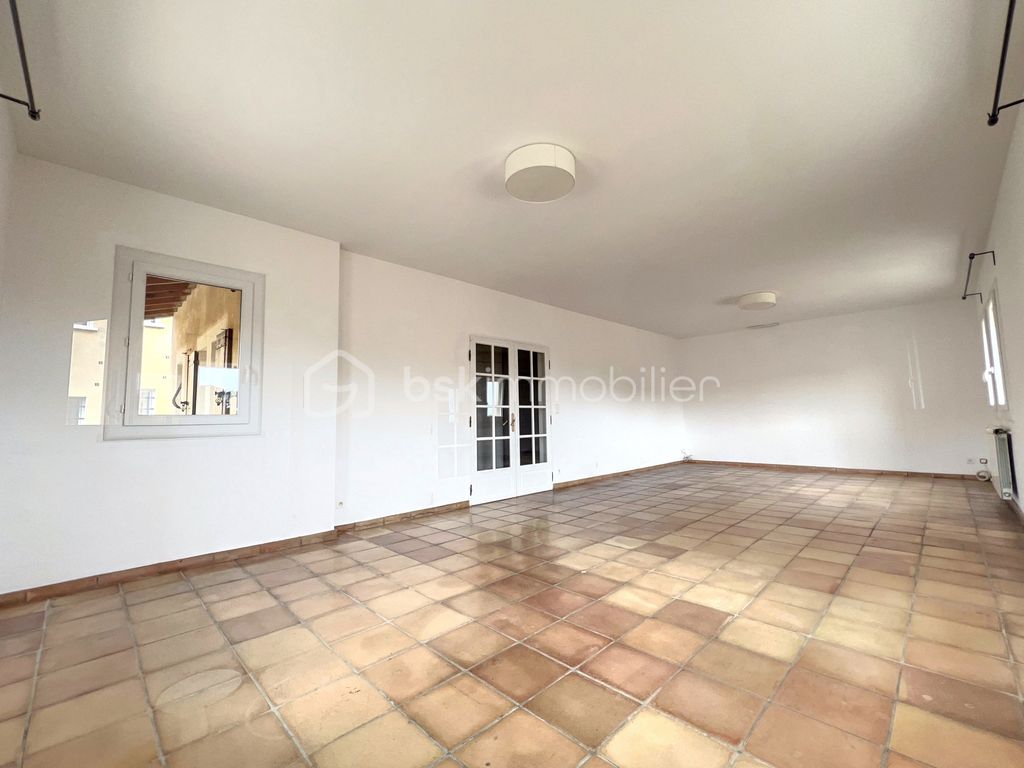 Achat maison 5 chambre(s) - Saint-Saturnin-lès-Avignon