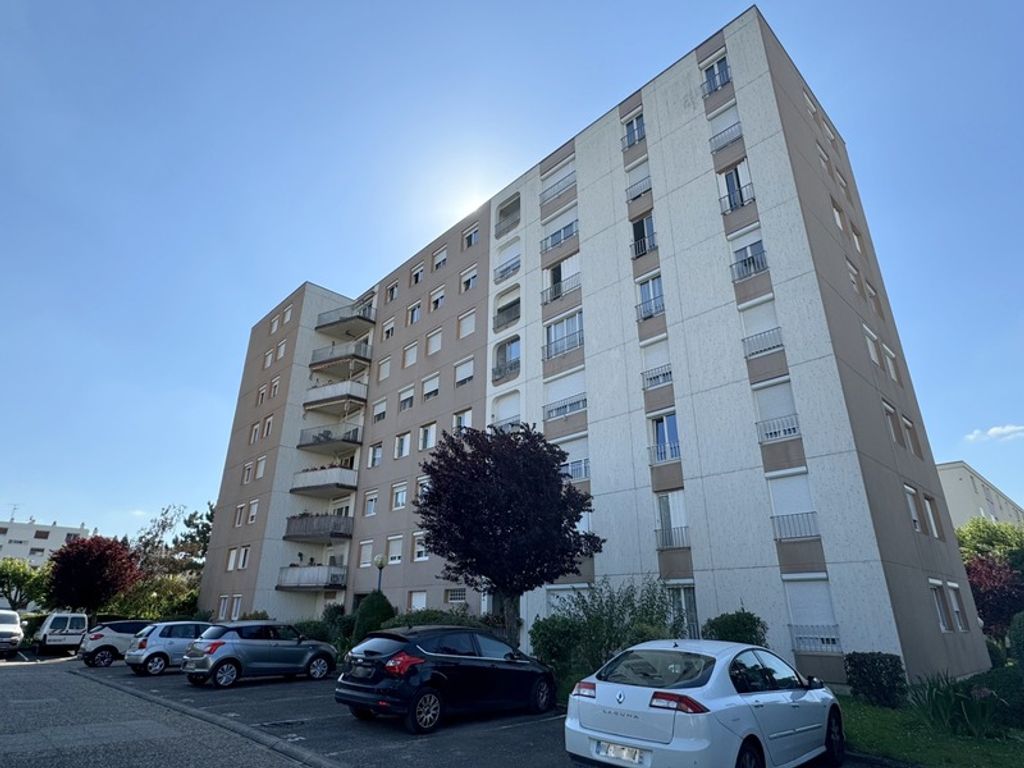 Achat appartement à vendre 4 pièces 89 m² - Vandœuvre-lès-Nancy