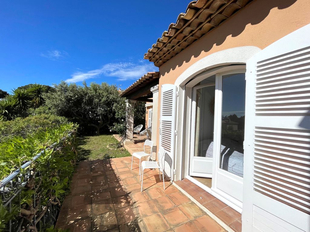 Achat maison à vendre 3 chambres 130 m² - Cavalaire-sur-Mer