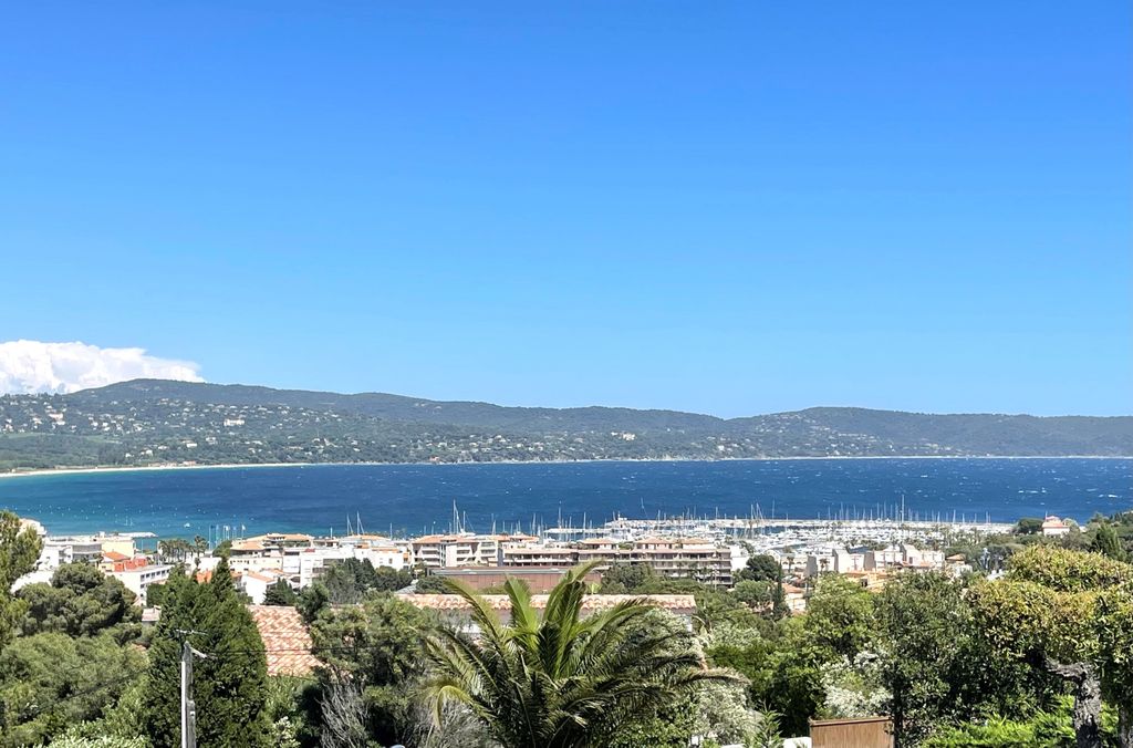 Achat maison à vendre 4 chambres 190 m² - Cavalaire-sur-Mer