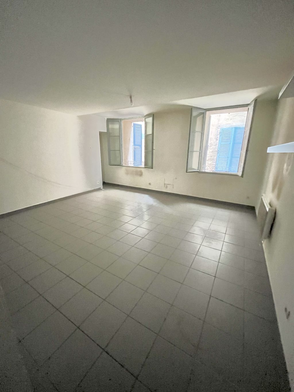 Achat appartement à vendre 4 pièces 72 m² - Toulon