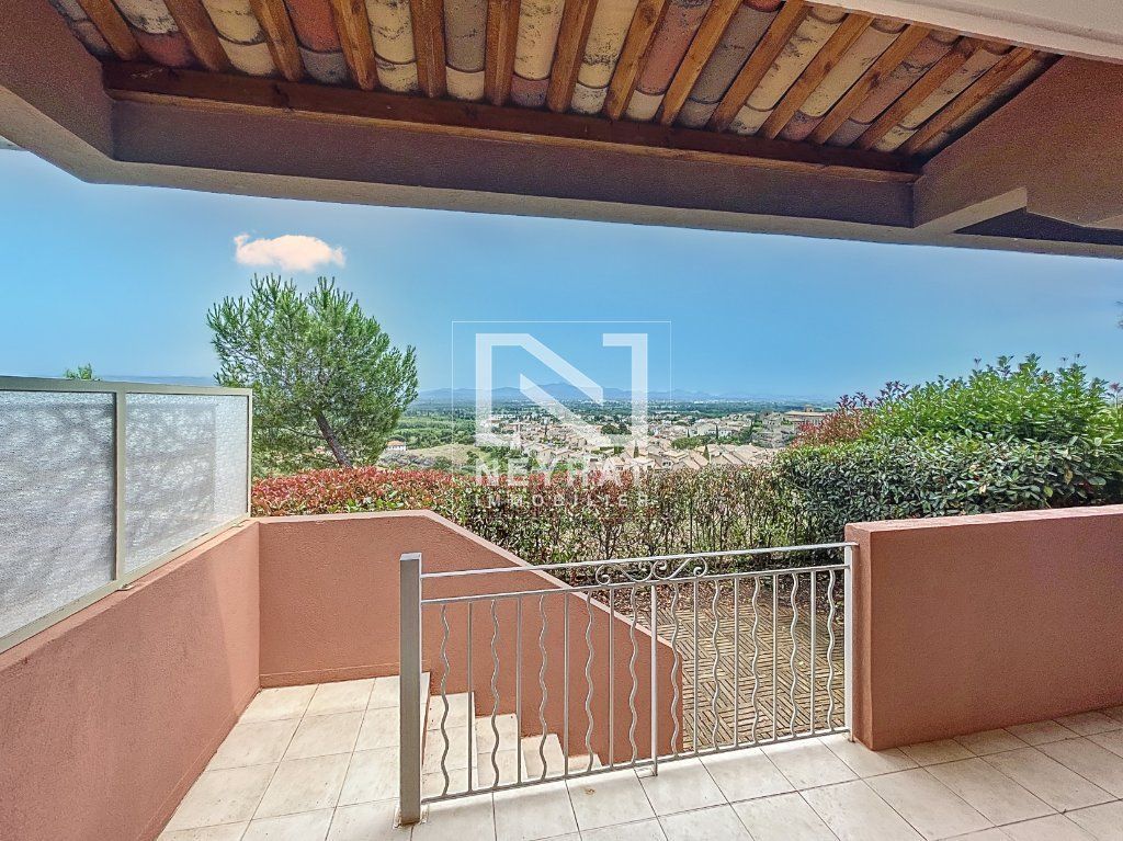 Achat maison à vendre 3 chambres 82 m² - Roquebrune-sur-Argens