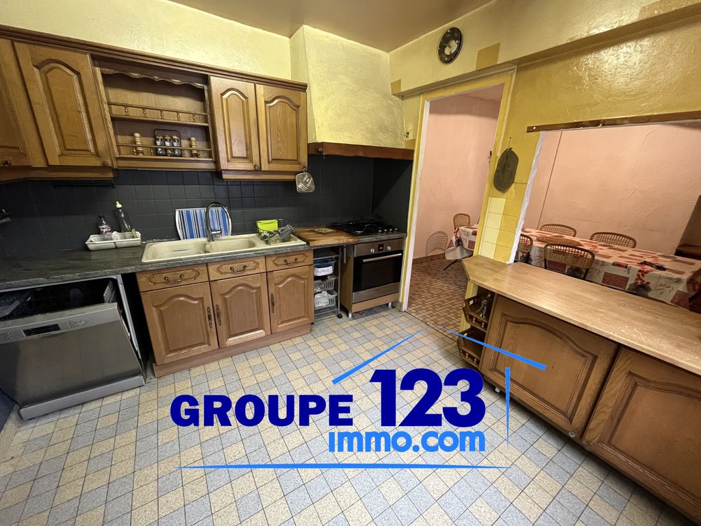 Achat maison à vendre 4 chambres 134 m² - Laroche-Saint-Cydroine